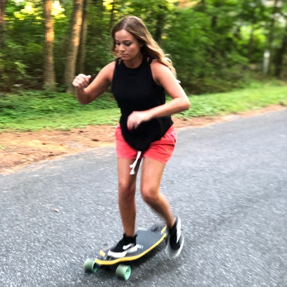 About me + closet stats - Picture 5 of 5